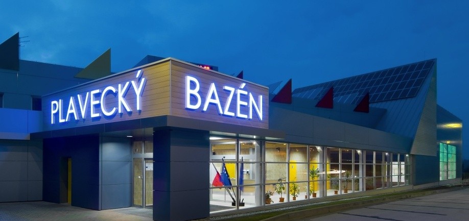 Plavecký bazén a aquapark Jindřichův Hradec